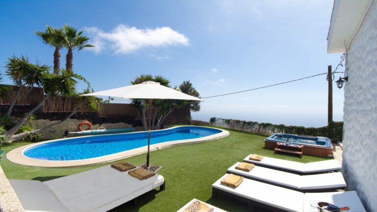 Discover the Perfect Getaway: Holiday Rentals Tenerife